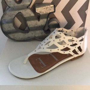 NWT ELLE White Grommet Sandals